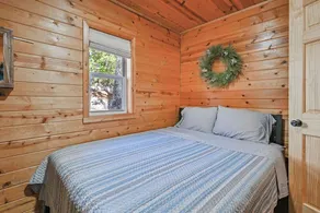 Cozy Lake Front Cabin - Image 3