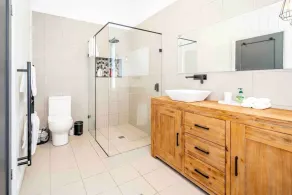 Wine Down Estate - 5 bedroom house on 10 acres - Image 4