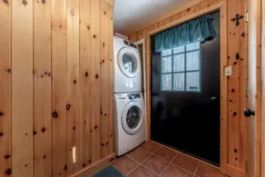 Pet Friendly Secluded 5BR Poconos Lake Retreat with Beach and Skiing - Image 3