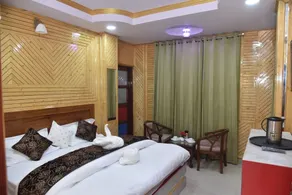 Sarahan Holliday Inn - Image 3