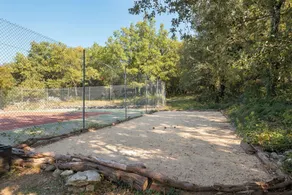 Large authentic house with swimming pool and tennis court, ideal for families and friends - Image 4