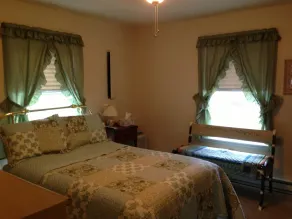 \"Topl 'I' Creek-Side Cottage - Image 3