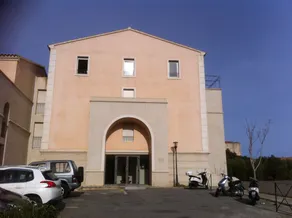 Bel appartement avec  wifi et clim  à 300m de la plage et 150m du centre ville - Image 5