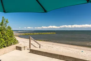 Beachfront cottage located in the heart of Fairfield Beach!! - Image 4