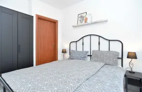 Holiday apartment with air conditioning and pool - Image 3
