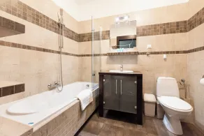Wincentego Colorful Apartment - Image 3