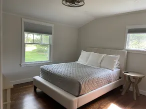 Totally Renovated Cottage on the North Fork 7 min. walk to the Beach - Image 3