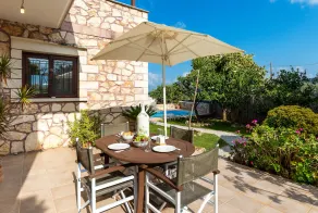 Villa Chryssa, stone villa with private pool in Neo Chorio village, Chania Crete - Image 5