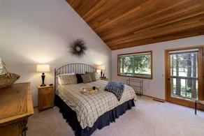 Golf View Retreat | Hot Tub, 3 Kings & Pool Table - Image 5