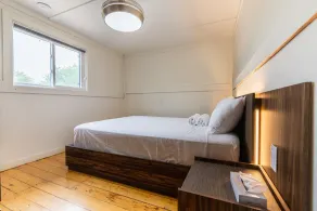 Suite 209: Beautiful 2-Bedroom Beachfront Suite - Image 4