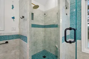 Secluded Marsh Front home-Private Salt Water Pond-5 min walk to beach access! - Image 4