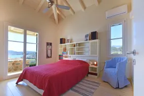 Luxurious Family-Friendly Villa, with modern equipment, peaceful location. - Image 5