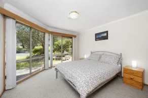 22 Golf Links Road - Image 5