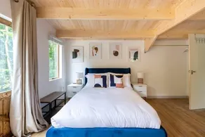 Romantic Hideaway with a Private Hot Tub - Image 5