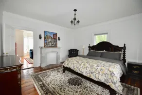 Beautiful Delightful 3BR Downtown Brunswick All King Beds - Image 4