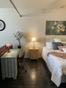 Cozy Park Avenue Studio - Image 3