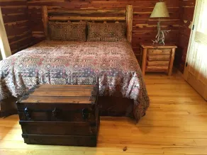 Trumpeter Lodge ligger vid stranden av Little Red River, Heber Springs, Arkansas - Image 5