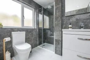 Luxury Accessible Holiday Home with Hot Tub & Views - Image 4