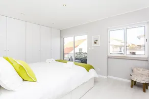Bright Visconde Apartment - Image 3