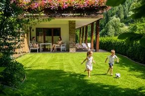 Appartamento per famiglie con 2 camere da letto e giardino - Image 2