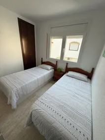 Semi-detached house in a quiet area - Image 5