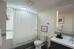 Spacious private king suite steps to DT Banff - Image 2