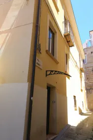 2 Bed Apartment in the Historical Center Pizzo - Image 5