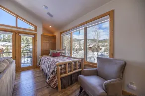 Afsondret 4BR + 2 Stue / 5. 5 Bath Home på Keystone Golf Course - Image 2