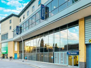Travelodge London Ilford - Image 4