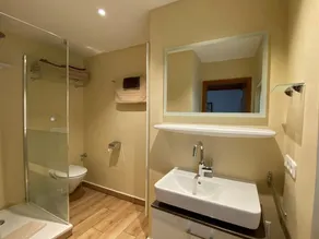 St Lukas Apartments - Image 2