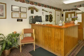 Super 8 by Wyndham Chaska - Image 3