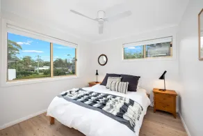 Waves At Bawley - Beachfront Beach House - Image 4