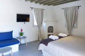 Traditional Mykonos style Studio with Private Terrace and Garden - Image 4