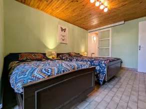 Family-Friendly Cottage with Spacious Rooms and Enclosed Yard in Freycenet-la-Tour - Image 4
