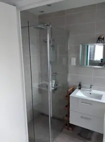 Newly renovated detached house - Image 2