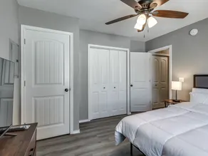 Beautiful Downtown modern 1 BR. 1 BA Washer+ Dryer - Image 5
