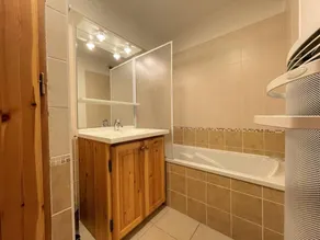 3ème étage, vue panoramique, balcon, télévision, 64m², Serre Chevalier - Image 5