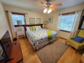 Beach Blossum 3 Bedroom Home - Image 5