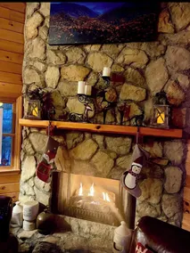 A Private Mountain Retreat with Stunning Views, Cozy Spaces, and Rustic Elegance - Image 3