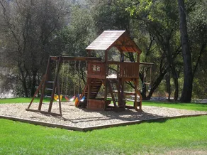 Ponderosa Camping Resort One-Bedroom Cabin 4 - Image 2