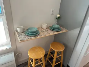 Boutique motel with private beach access & full kitchen - Image 2