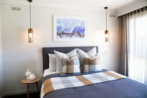 13 Mountbatten - Modern, Fun and Stylish Pet Friendly Home in Central Bright - Image 3