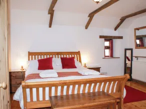 SAMUELS COTTAGE, pet friendly, country holiday cottage in Lanreath - Image 4