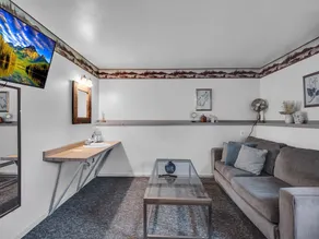 Charming Rustic Timberline Lodge - Downtown Ellicottville - Suite 103 - Image 5