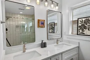 Suite Magnolia in Ocean Springs Downtown Area. Close to all the action. - Image 5
