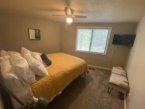 Unique mountain getaway! Hot tub, game room, year round community pool! - Image 5