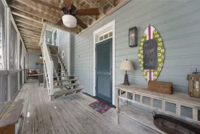 Updated in Seaside, Amazing Porches, Close to West Side Pool + 2 Adult Bikes! - Image 2