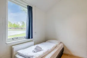 Well Furnished Home for Groups With Dishwasher, Near Water - Image 5