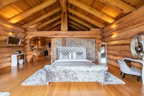 The Log Cabins at The Vu - Image 4