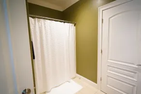 Over 4800+ sqft.. Lakefront Retreat-Sleeps 13 Lake is FULL AGAIN!!!   Come and enjoy the beautiful LAKE!! - Image 4